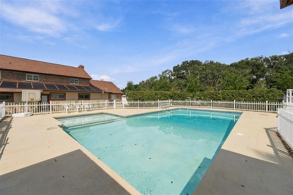 For Sale: $999,500 (5 beds, 4 baths, 4454 Square Feet)