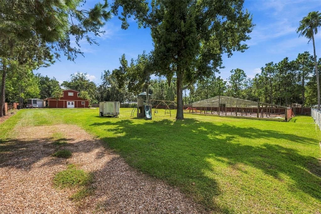 For Sale: $999,500 (5 beds, 4 baths, 4454 Square Feet)