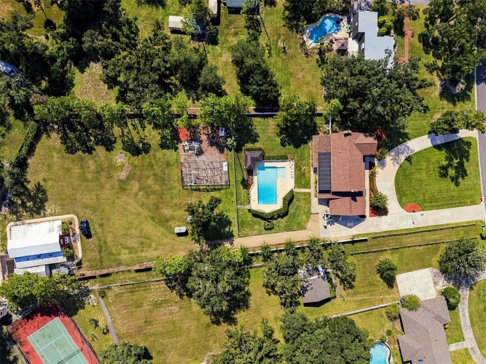 For Sale: $999,500 (5 beds, 4 baths, 4454 Square Feet)