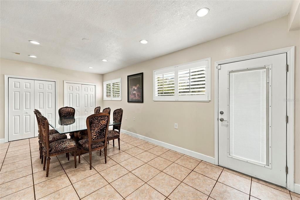 For Sale: $999,500 (5 beds, 4 baths, 4454 Square Feet)