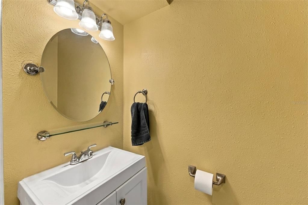 For Sale: $999,500 (5 beds, 4 baths, 4454 Square Feet)