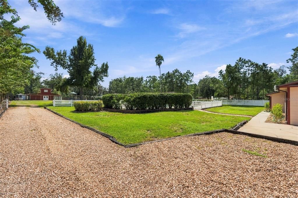 For Sale: $999,500 (5 beds, 4 baths, 4454 Square Feet)