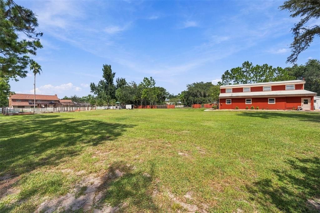 For Sale: $999,500 (5 beds, 4 baths, 4454 Square Feet)