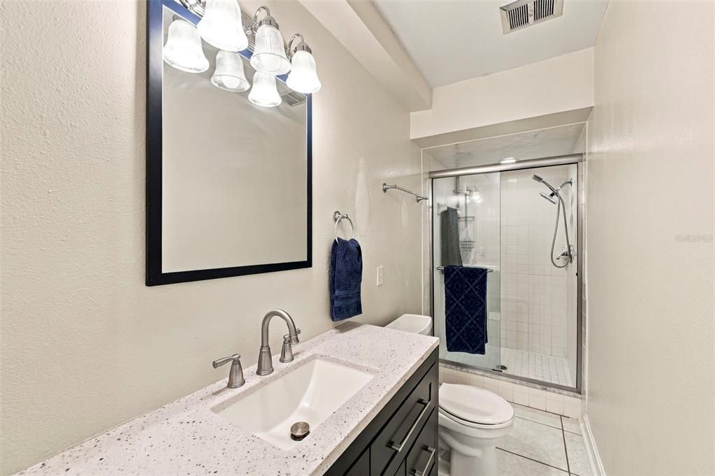 For Sale: $999,500 (5 beds, 4 baths, 4454 Square Feet)