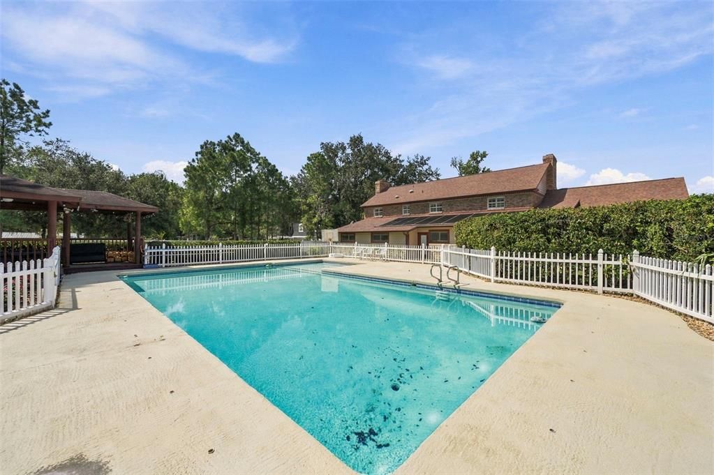 For Sale: $999,500 (5 beds, 4 baths, 4454 Square Feet)