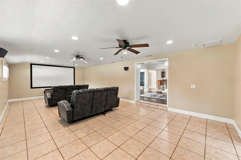 For Sale: $999,500 (5 beds, 4 baths, 4454 Square Feet)