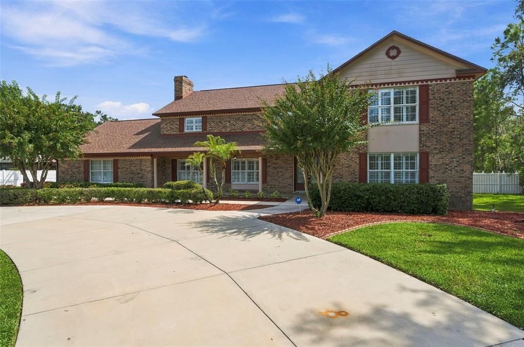 For Sale: $999,500 (5 beds, 4 baths, 4454 Square Feet)