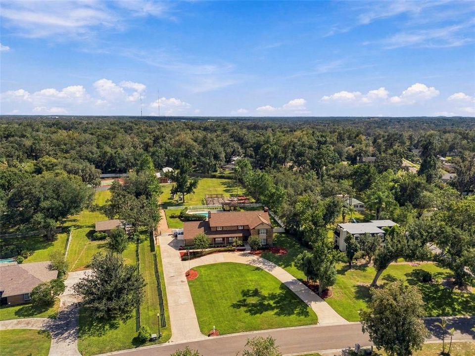 For Sale: $999,500 (5 beds, 4 baths, 4454 Square Feet)