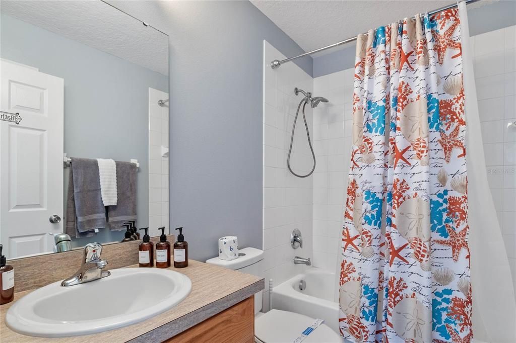 В аренду: $3,500 (5 спален, 3 ванн, 2459 Квадратных фут)