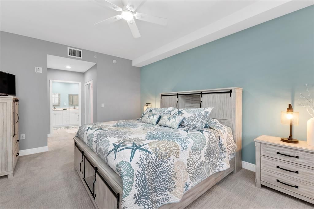 For Sale: $355,000 (2 beds, 2 baths, 1788 Square Feet)