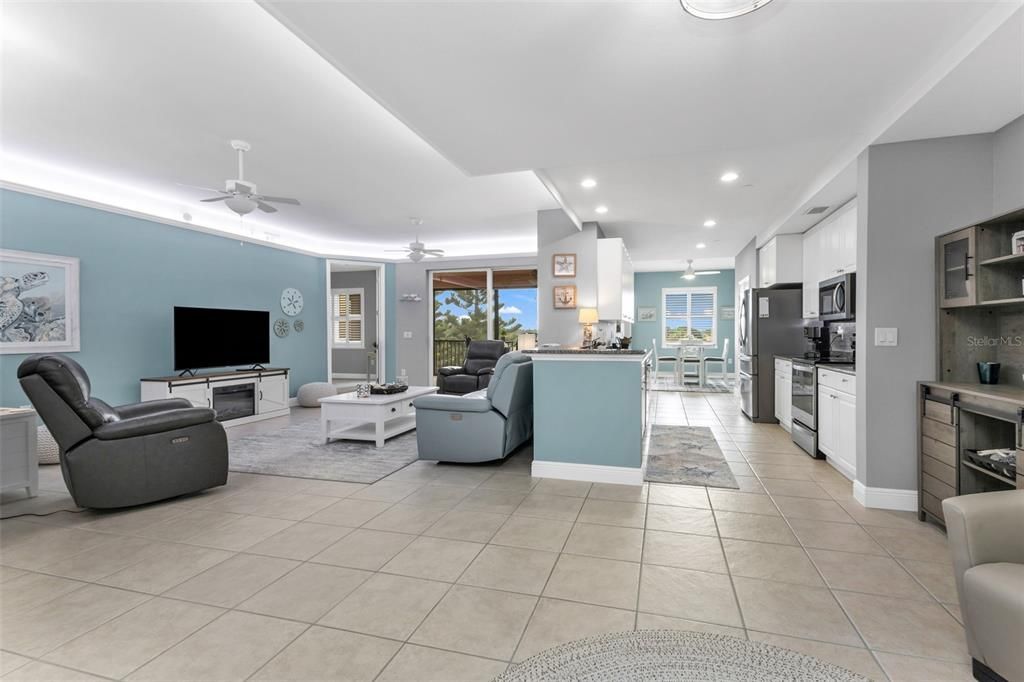 For Sale: $355,000 (2 beds, 2 baths, 1788 Square Feet)
