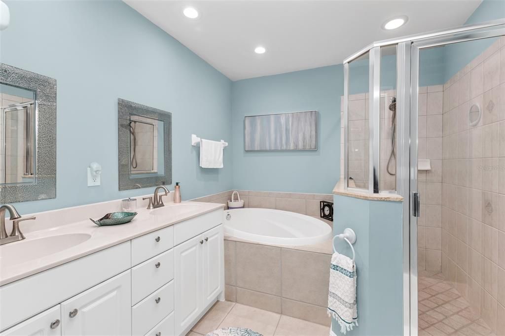 For Sale: $355,000 (2 beds, 2 baths, 1788 Square Feet)