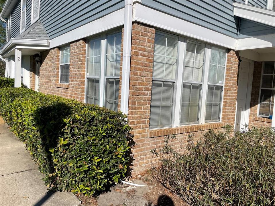 For Rent: $2,100 (2 beds, 2 baths, 1192 Square Feet)