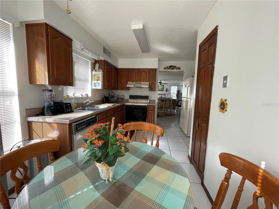 For Rent: $2,100 (2 beds, 2 baths, 1192 Square Feet)