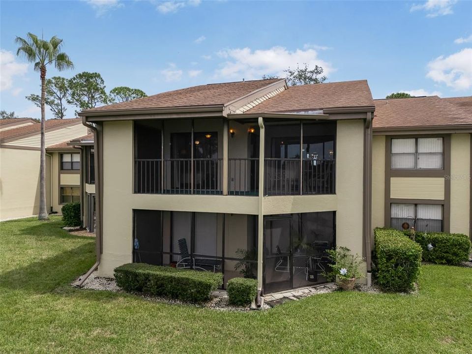 For Sale: $177,000 (2 beds, 2 baths, 888 Square Feet)
