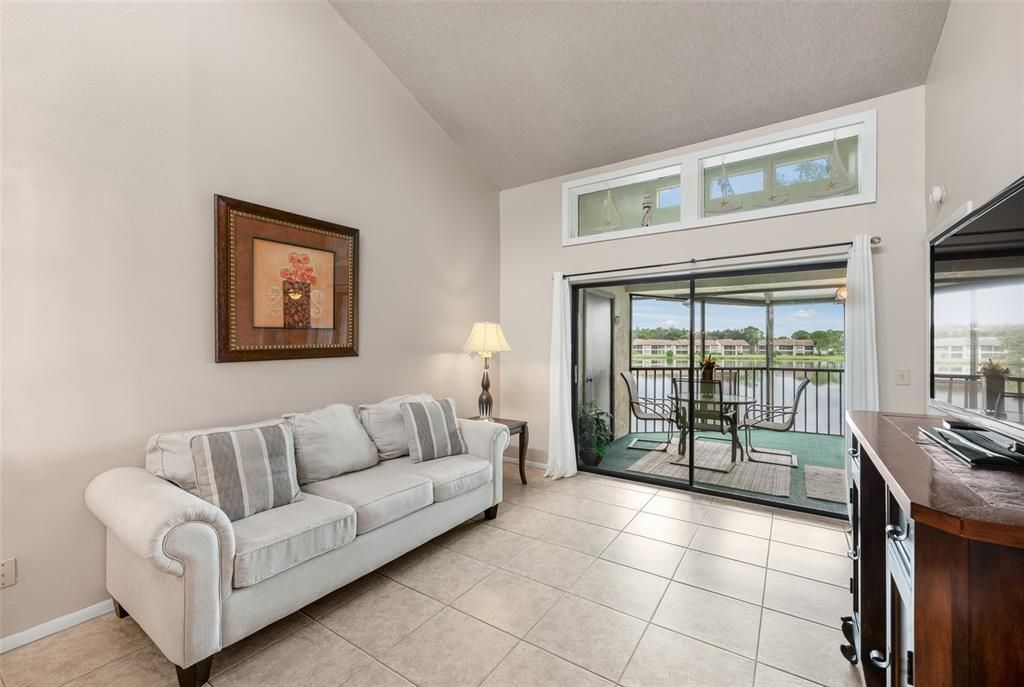 For Sale: $177,000 (2 beds, 2 baths, 888 Square Feet)
