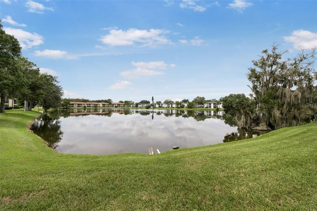 For Sale: $177,000 (2 beds, 2 baths, 888 Square Feet)