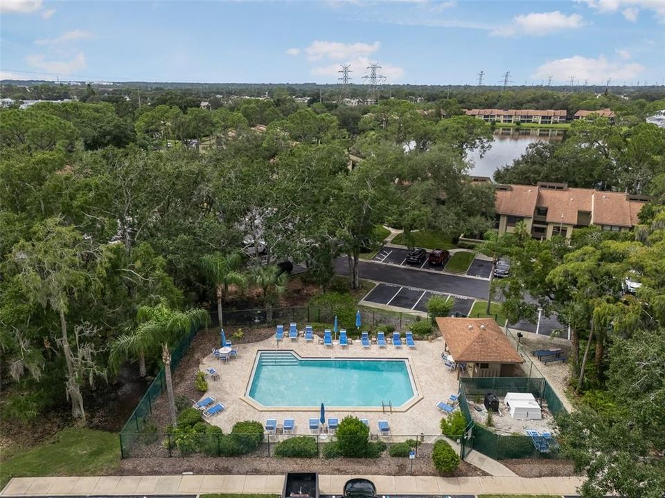 For Sale: $177,000 (2 beds, 2 baths, 888 Square Feet)