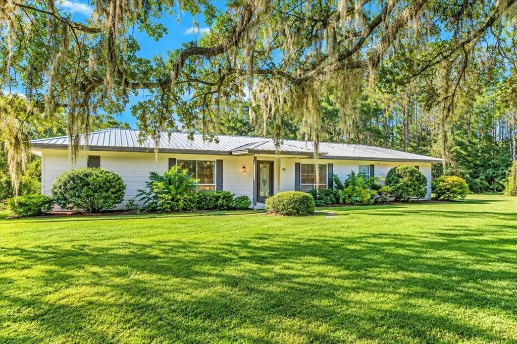 For Sale: $599,000 (4 beds, 2 baths, 1877 Square Feet)