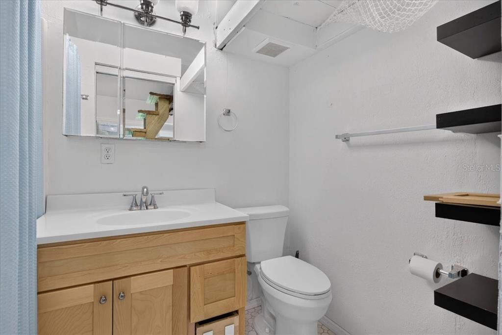 For Sale: $599,000 (4 beds, 2 baths, 1877 Square Feet)