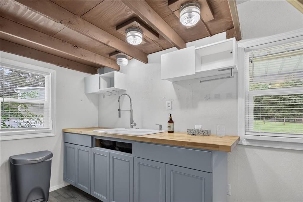 For Sale: $599,000 (4 beds, 2 baths, 1877 Square Feet)