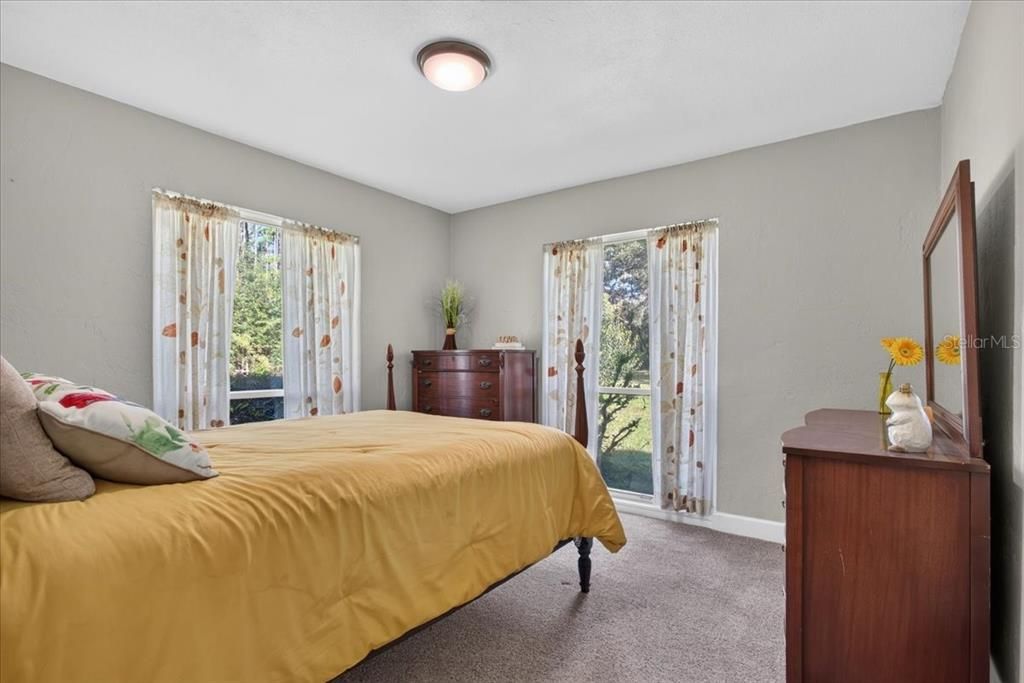 For Sale: $599,000 (4 beds, 2 baths, 1877 Square Feet)