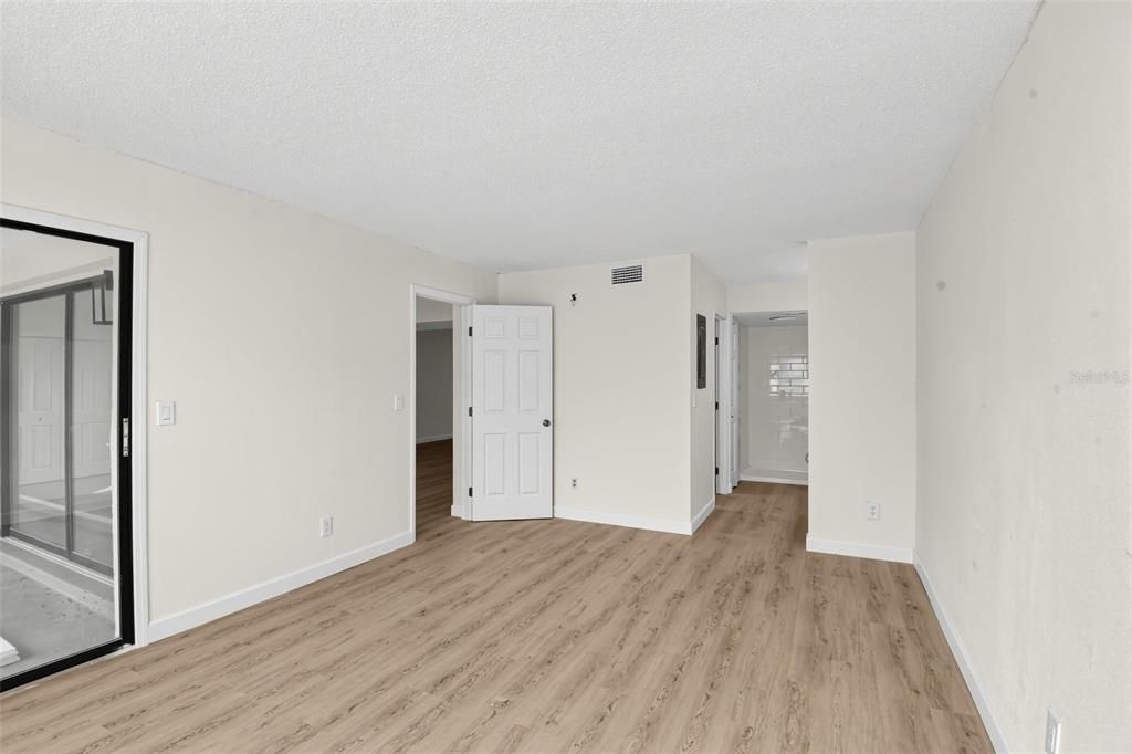 For Sale: $196,990 (3 beds, 2 baths, 1500 Square Feet)