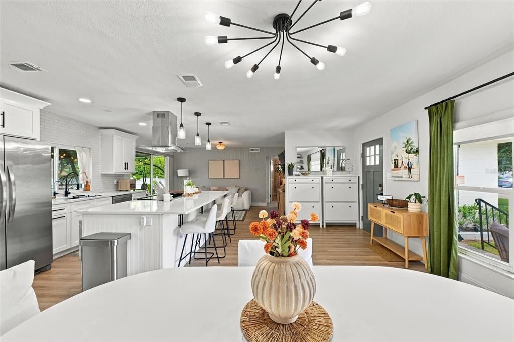 For Sale: $425,000 (3 beds, 2 baths, 1326 Square Feet)