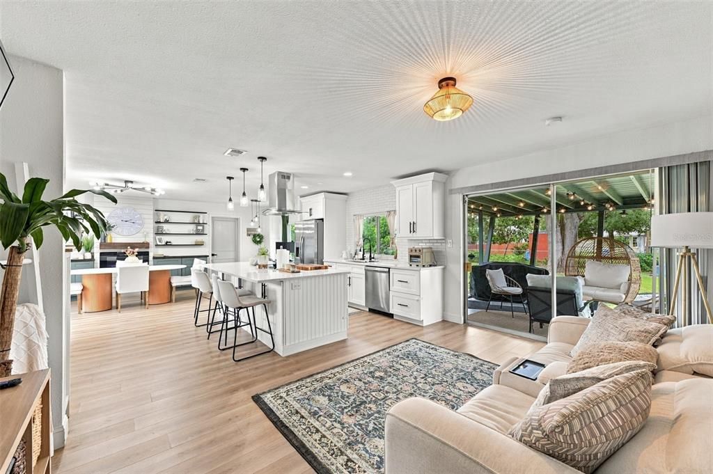 For Sale: $425,000 (3 beds, 2 baths, 1326 Square Feet)