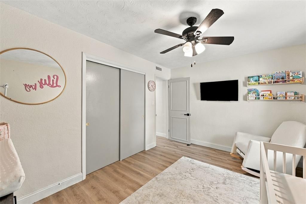 For Sale: $425,000 (3 beds, 2 baths, 1326 Square Feet)