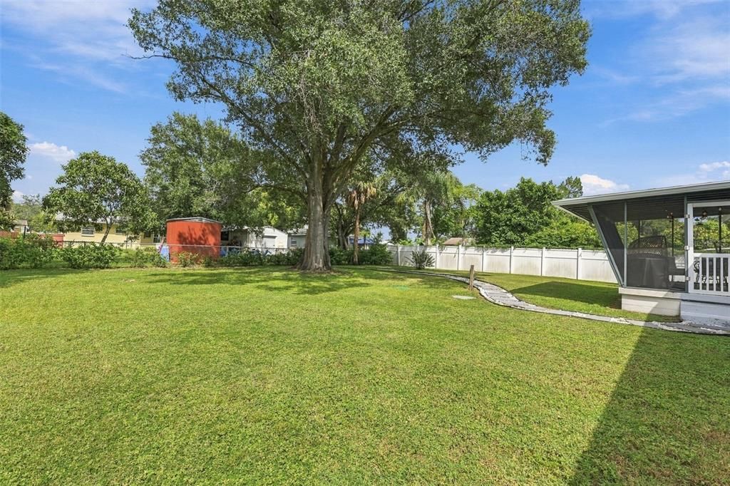 For Sale: $425,000 (3 beds, 2 baths, 1326 Square Feet)