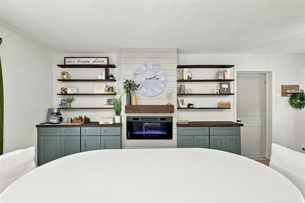 For Sale: $425,000 (3 beds, 2 baths, 1326 Square Feet)