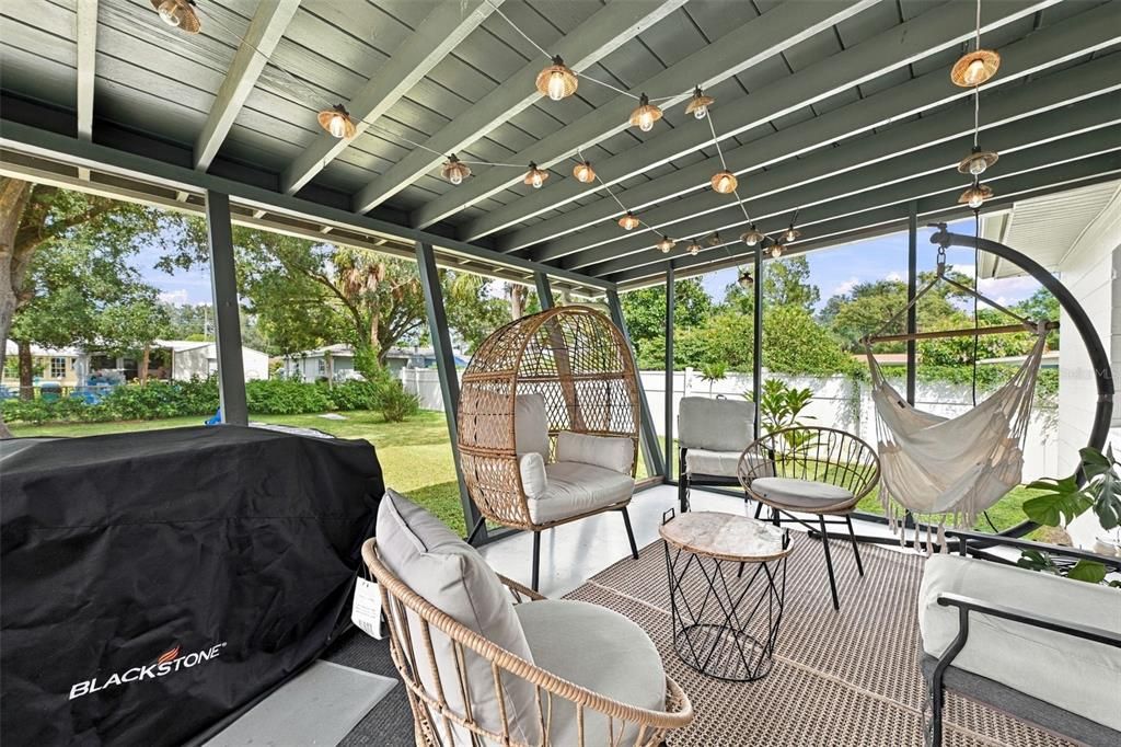 For Sale: $425,000 (3 beds, 2 baths, 1326 Square Feet)