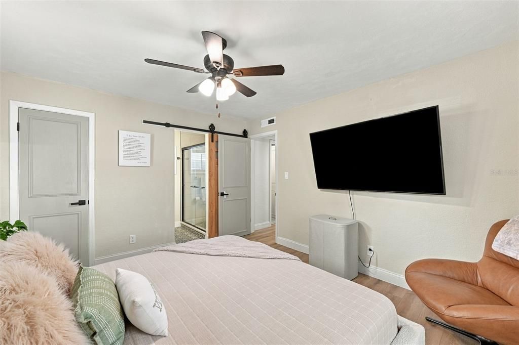 For Sale: $425,000 (3 beds, 2 baths, 1326 Square Feet)