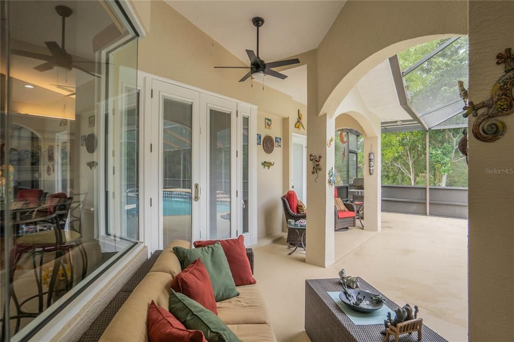 En Venta: $525,000 (3 camas, 3 baños, 2627 Pies cuadrados)