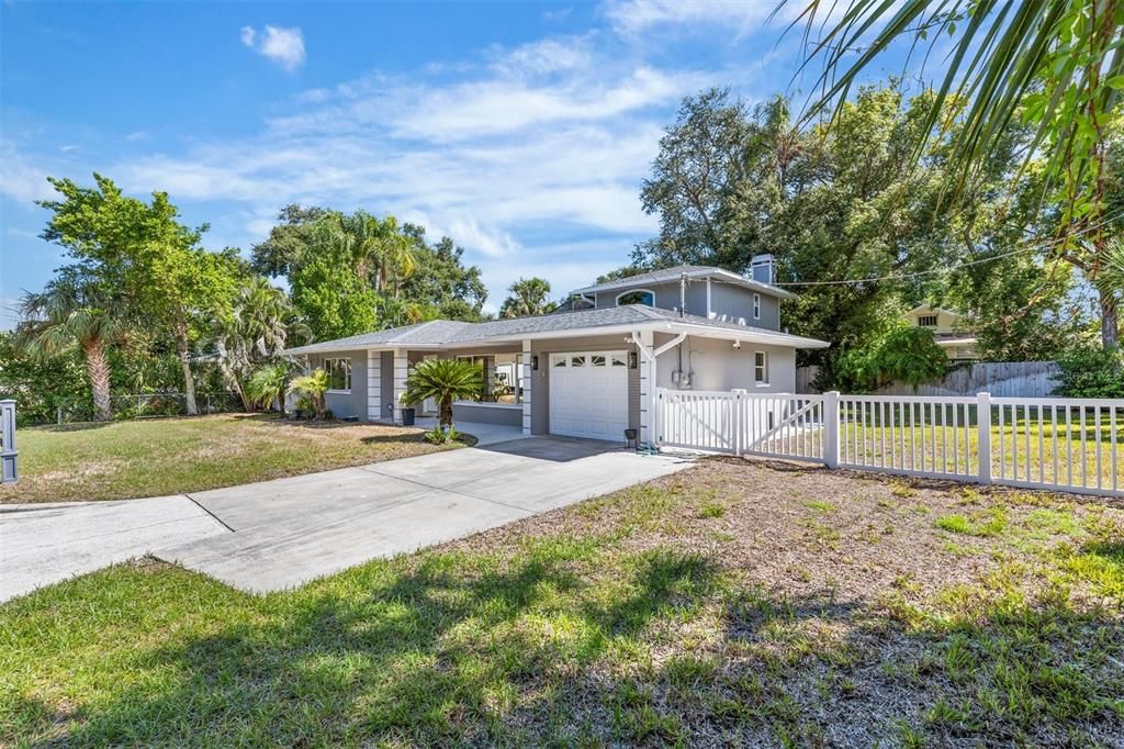 For Rent: $5,000 (4 beds, 3 baths, 1944 Square Feet)