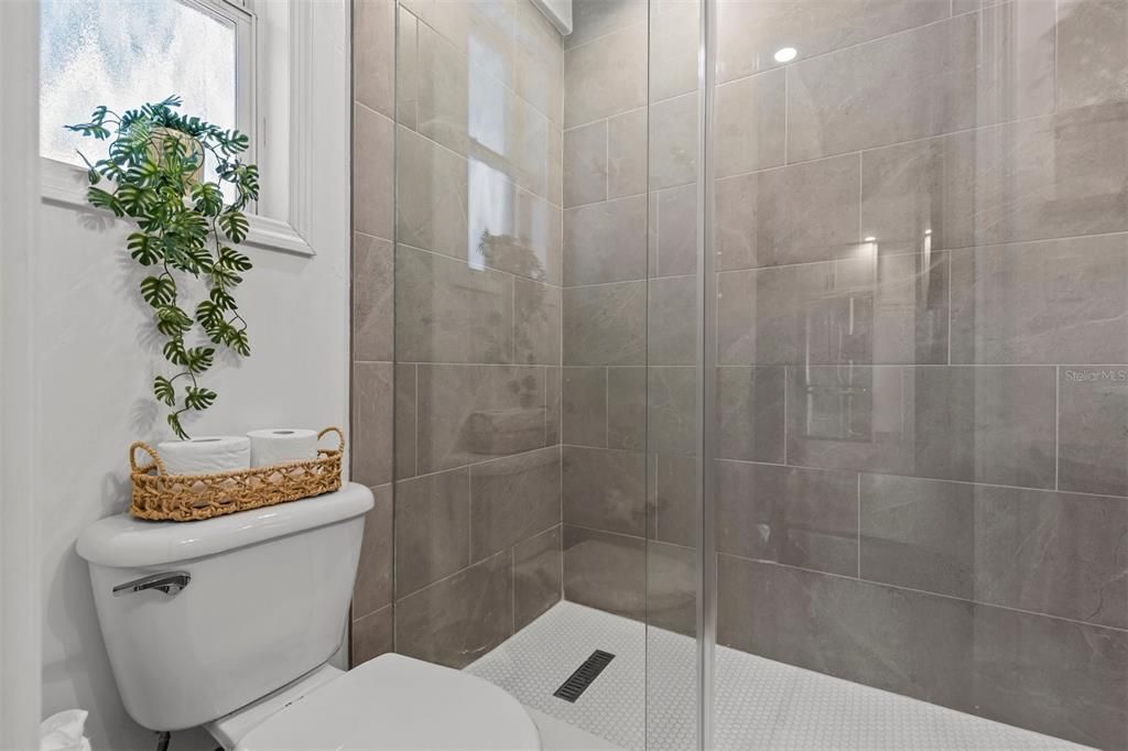 For Rent: $5,000 (4 beds, 3 baths, 1944 Square Feet)