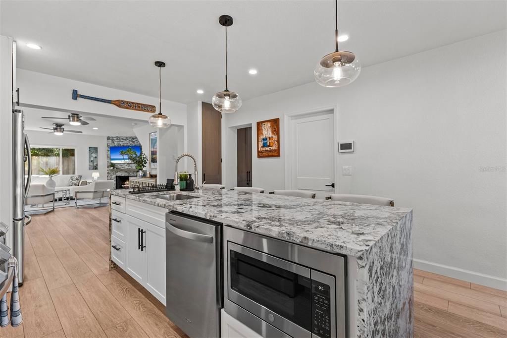 For Rent: $5,000 (4 beds, 3 baths, 1944 Square Feet)
