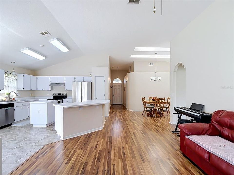 En Venta: $339,000 (3 camas, 2 baños, 1488 Pies cuadrados)