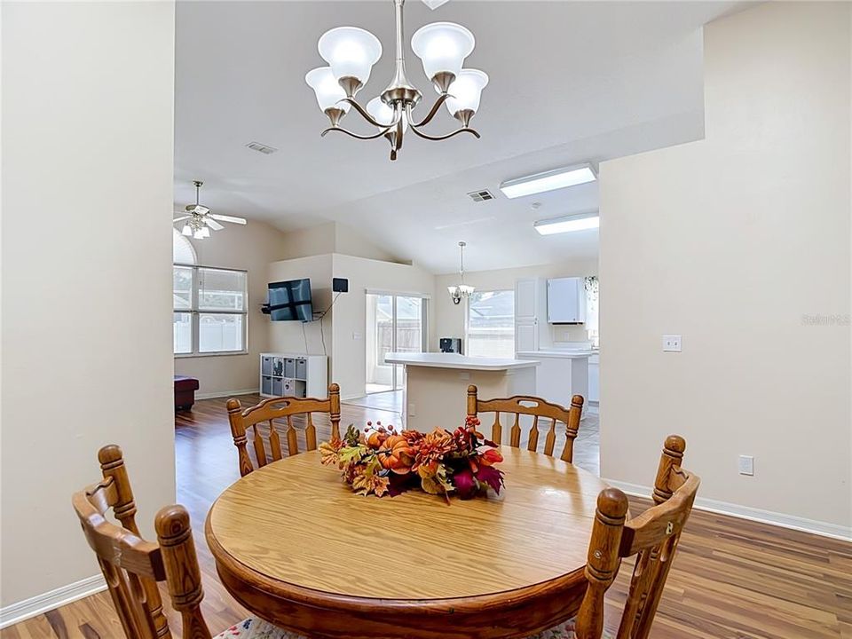 En Venta: $339,000 (3 camas, 2 baños, 1488 Pies cuadrados)