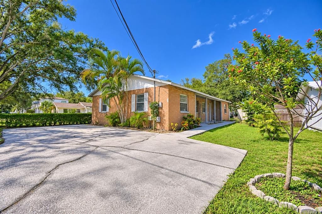 For Sale: $519,000 (4 beds, 0 baths, 1640 Square Feet)