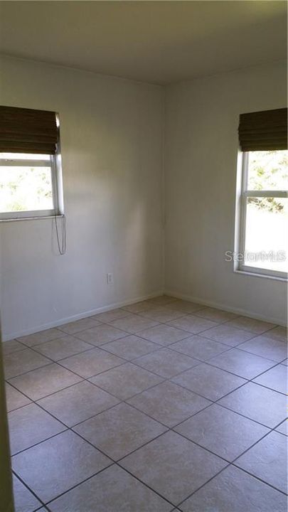 En Renta: $1,100 (2 camas, 1 baños, 742 Pies cuadrados)