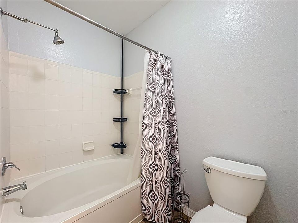 В аренду: $1,400 (1 спален, 1 ванн, 724 Квадратных фут)