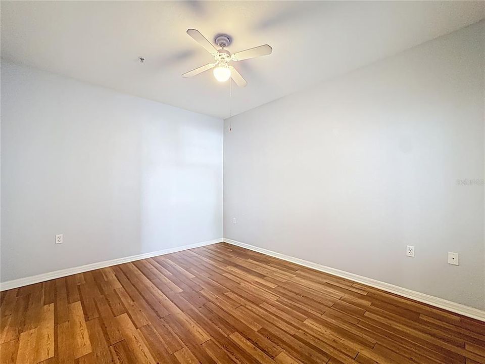 В аренду: $1,400 (1 спален, 1 ванн, 724 Квадратных фут)