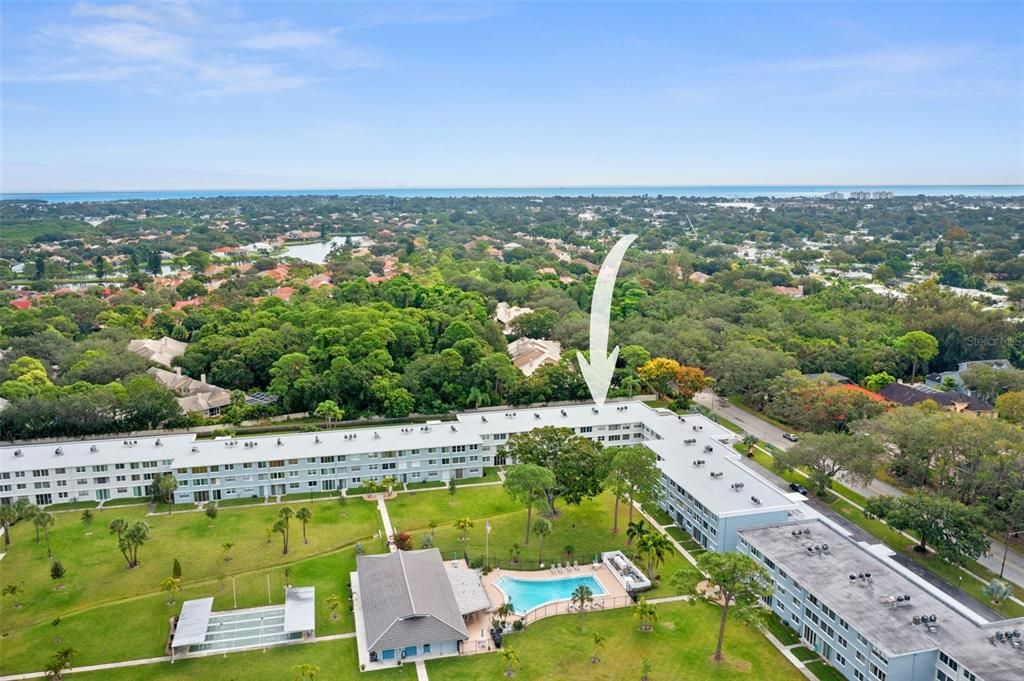 For Sale: $142,900 (1 beds, 1 baths, 930 Square Feet)
