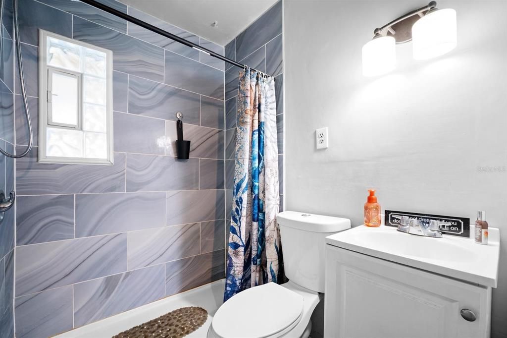 For Sale: $169,900 (2 beds, 1 baths, 650 Square Feet)