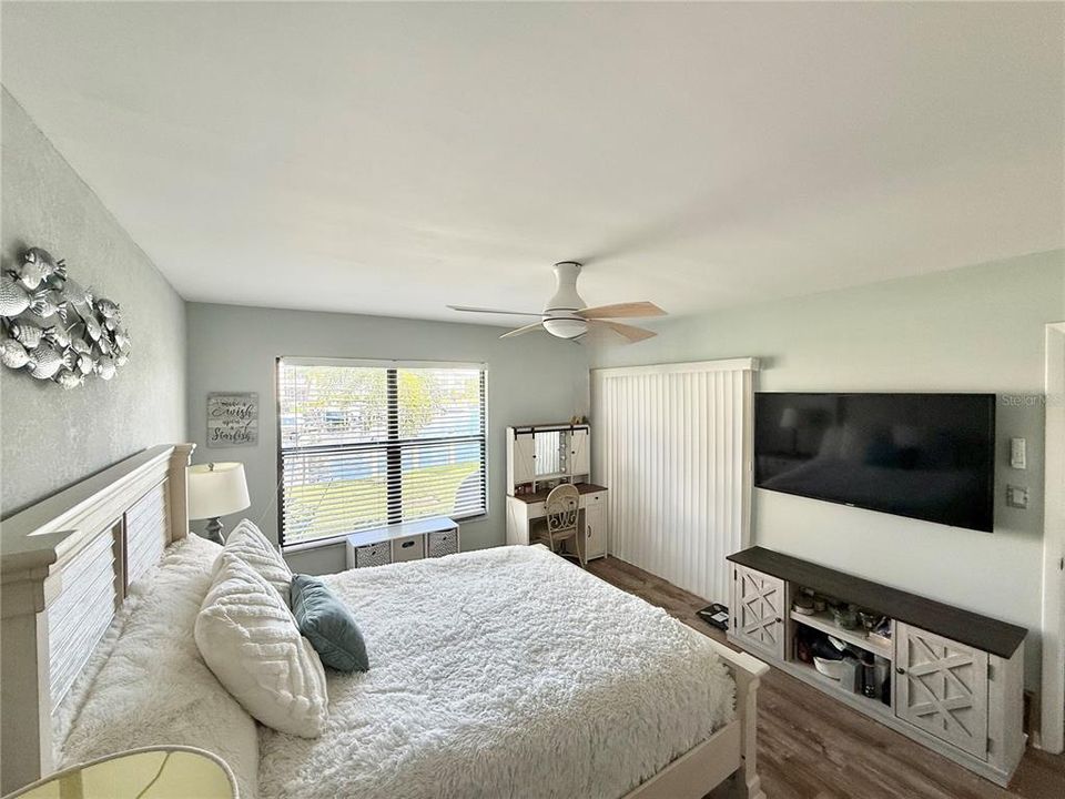 For Rent: $3,000 (2 beds, 2 baths, 1102 Square Feet)