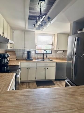 For Rent: $3,500 (2 beds, 2 baths, 1102 Square Feet)