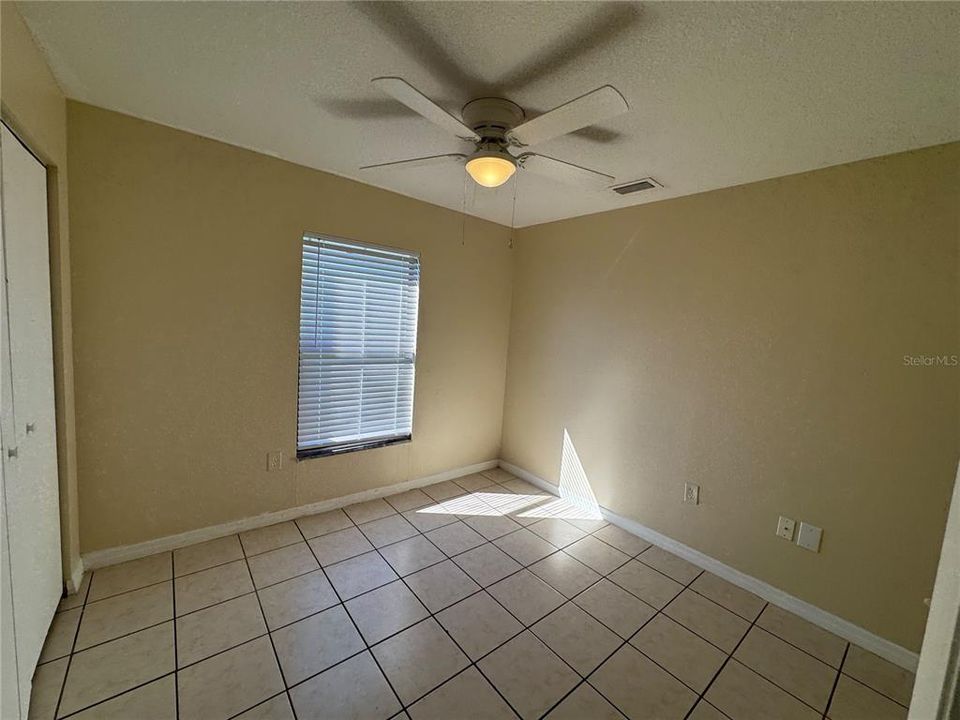 For Rent: $1,800 (3 beds, 2 baths, 1202 Square Feet)