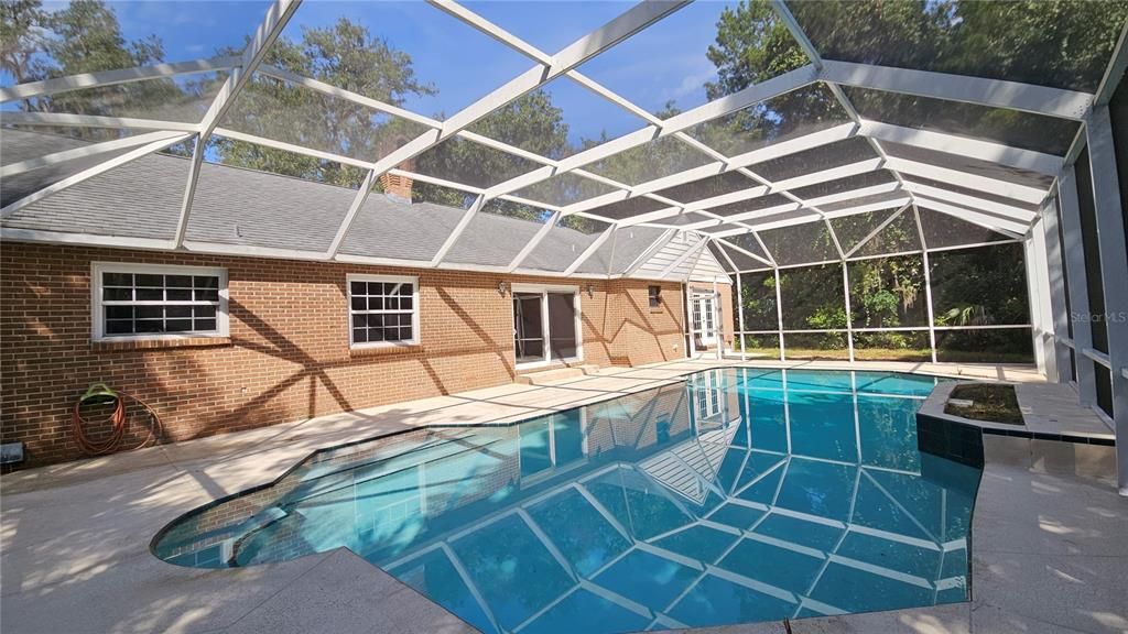 For Sale: $549,900 (4 beds, 2 baths, 2320 Square Feet)